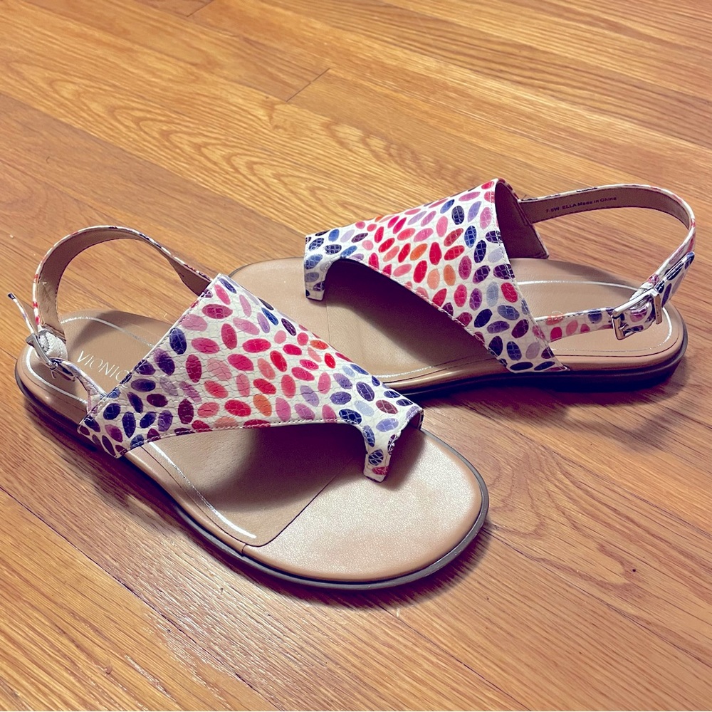 NWOT Vionic Ella sandal 7.5W